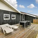 Spacious And Well Furnished Pool House - Sj170 Holiday home