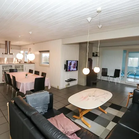 Spacious And Well Furnished Pool House - Sj170 Holiday home *