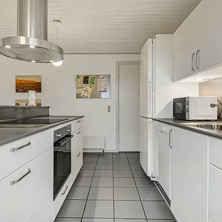 Spacious And Well Furnished Pool House - Sj170 הרבור