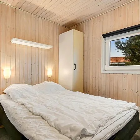 Spacious And Well Furnished Pool House - Sj170