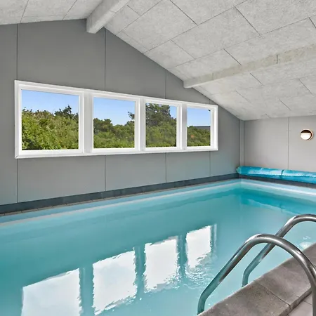 Casa de Férias Spacious And Well Furnished Pool House - Sj170