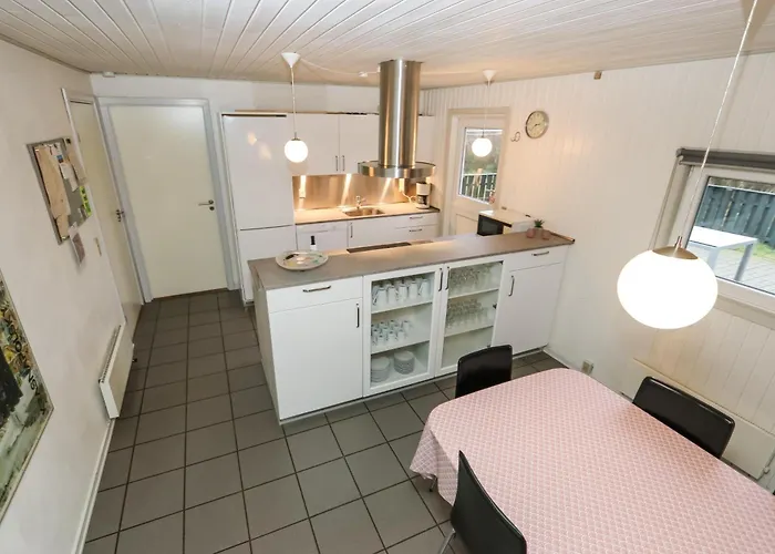 Дом отдыха Spacious And Well Furnished Pool House - Sj170 *