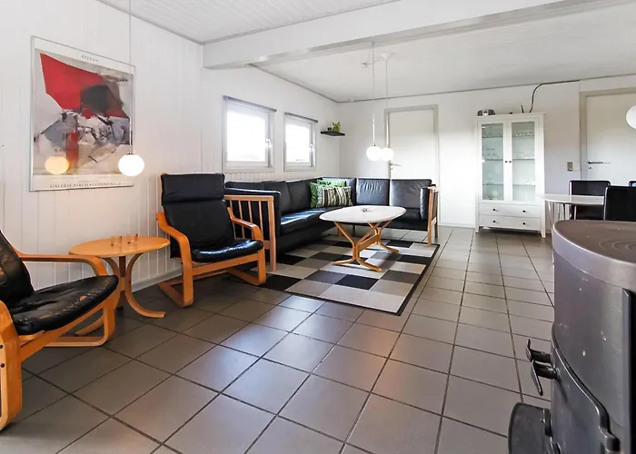 Дом отдыха Spacious And Well Furnished Pool House - Sj170 Harboor